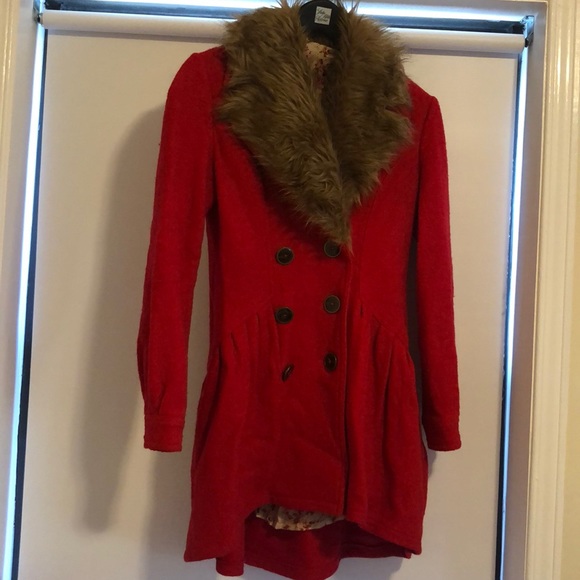Red Wool Coat With Removable Faux Fur Collar - Picture 2 of 7